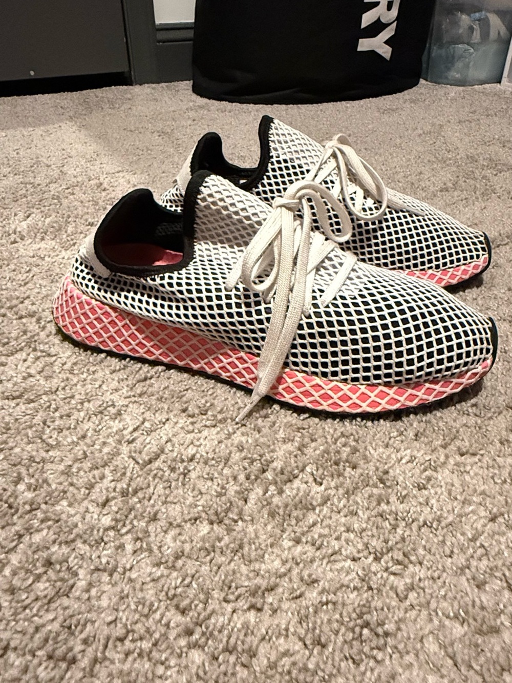 Adidas Deerupt Sneakers